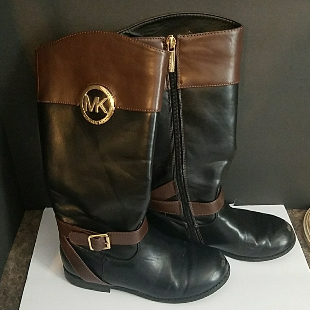 Micheal Kors size 1 Girls Boots